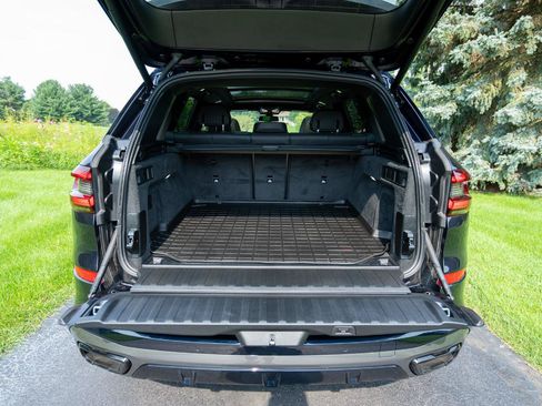 Used 2021 BMW X5 M50i AWD/4WD image 29
