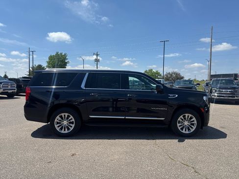 Used 2021 GMC Yukon XL SLT AWD/4WD image 6