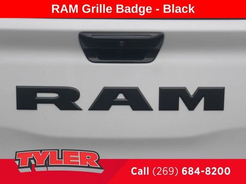 New 2026 RAM 1500 4x4 Crew Cab image 19