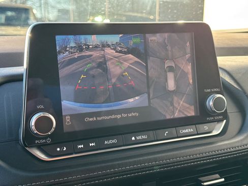 Used 2021 Nissan Rogue SV image 27