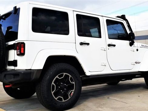 Used 2017 Jeep Wrangler Unlimited Rubicon AWD/4WD image 6