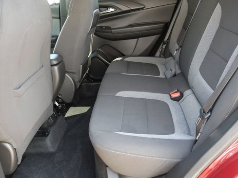 Used 2023 Chevrolet TrailBlazer LT w/ Convenience Package FWD image 25