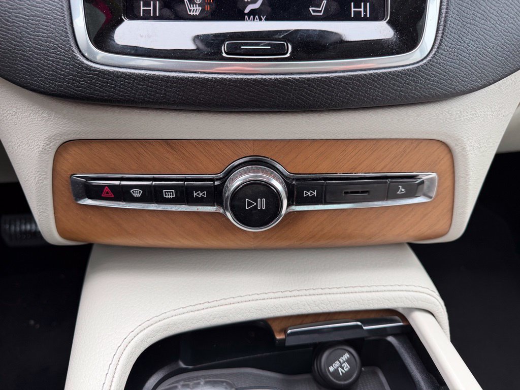 Used 2021 Volvo XC90 T8 Inscription Expression w/ Protection Package Premier AWD/4WD image 24