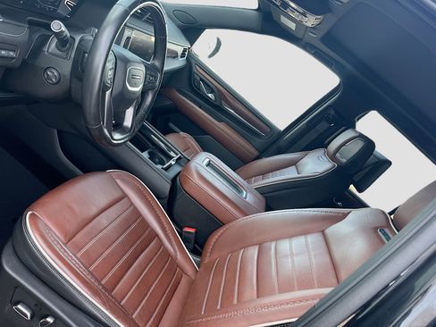 Used 2023 GMC Yukon Denali Ultimate w/ LPO, Floor Liner Package AWD/4WD image 22
