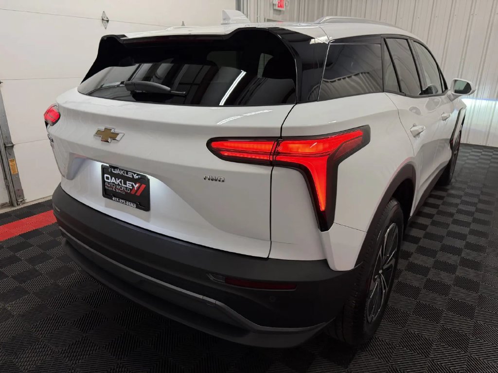 Used 2024 Chevrolet Blazer EV LT AWD/4WD image 17