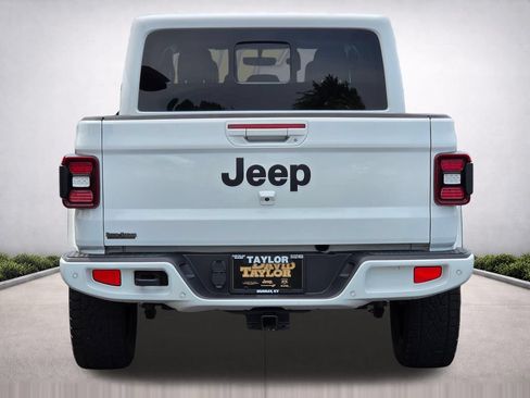 Used 2022 Jeep Gladiator Overland AWD/4WD image 6