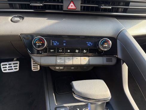 New 2025 Hyundai Elantra Sport image 24