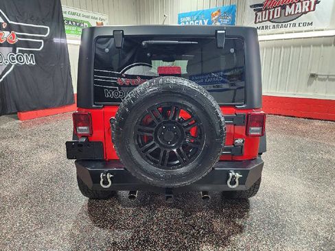 Used 2015 Jeep Wrangler Unlimited Sport w/ Quick Order Package 24S AWD/4WD image 6