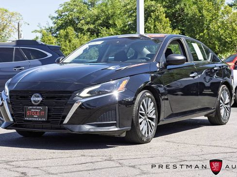 Used 2024 Nissan Altima 2.5 SV FWD image 10