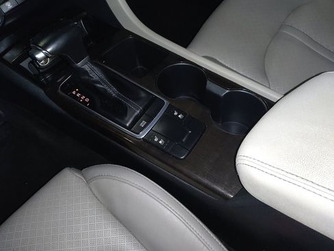 Used 2018 Kia Optima EX w/ Premium Package image 26