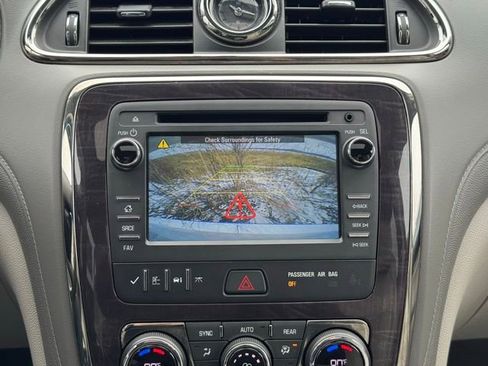 Used 2016 Buick Enclave Leather image 4