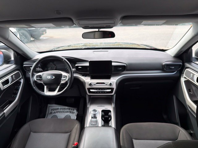 Used 2023 Ford Explorer XLT AWD/4WD image 39