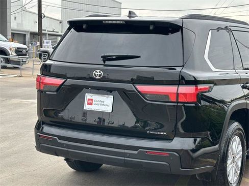 Certified 2025 Toyota Sequoia SR5 image 7
