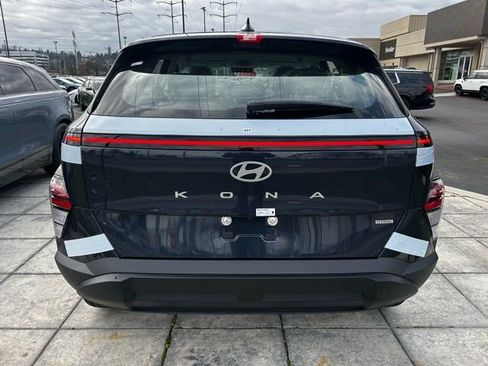 New 2026 Hyundai Kona SE image 7
