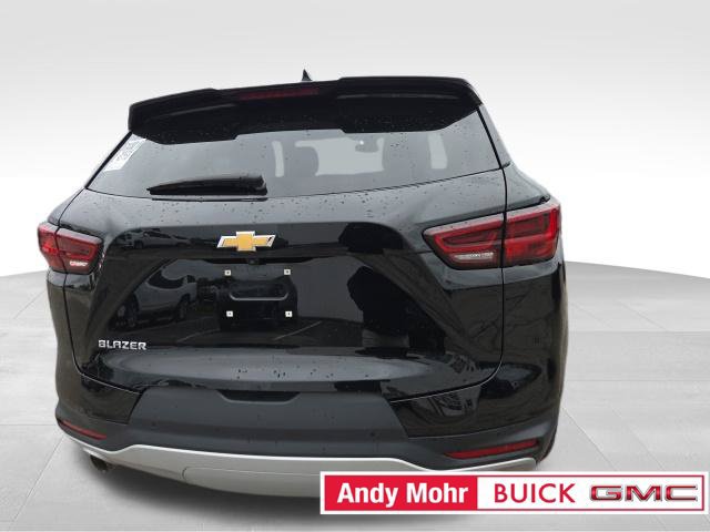 Used 2025 Chevrolet Blazer LT w/ Convenience Package FWD image 6