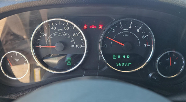 Used 2017 Jeep Wrangler Unlimited Sahara w/ Connectivity Group AWD/4WD image 14