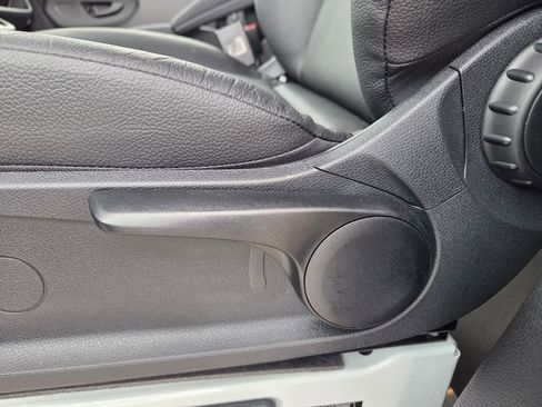 Used 2025 Mercedes-Benz Sprinter 2500 image 5