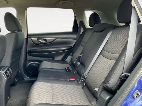 Used 2019 Nissan Rogue SV AWD/4WD image 14