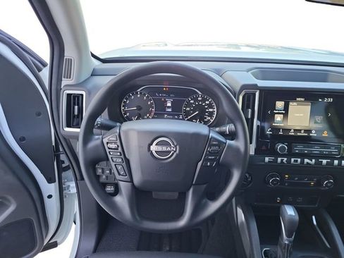 New 2025 Nissan Frontier SV image 18
