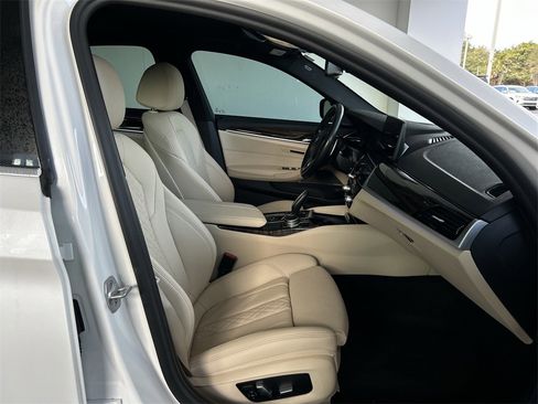 Used 2021 BMW 540i 540i w/ Premium Package image 38