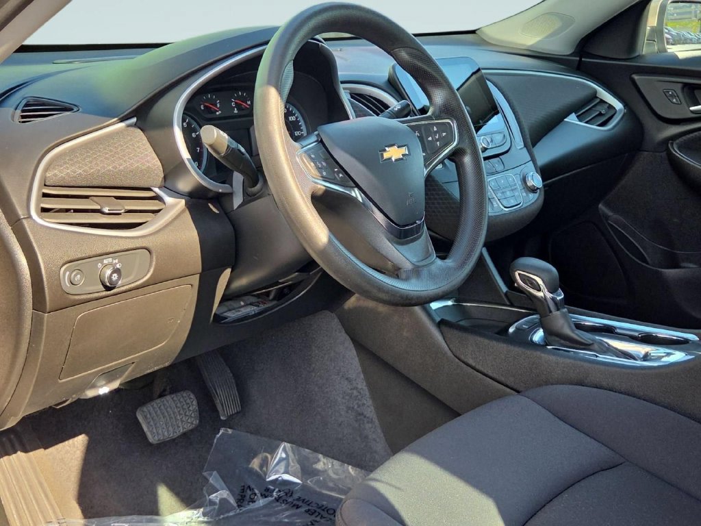 Used 2023 Chevrolet Malibu LT w/ Driver Confidence Package FWD image 14