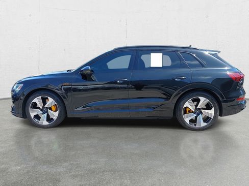 Used 2023 Audi e-tron Premium Plus w/ Premium Plus Package AWD/4WD image 8