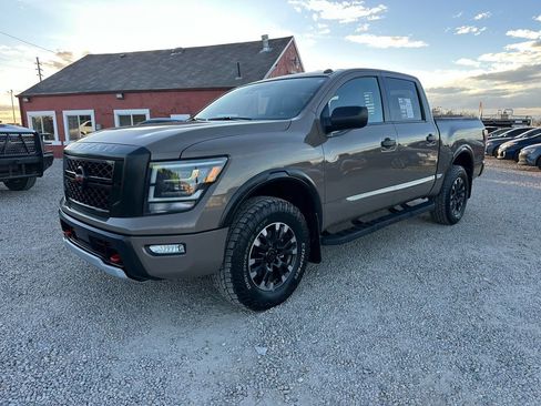 Used 2021 Nissan Titan PRO-4X w/ Off Road Protection Package image 5