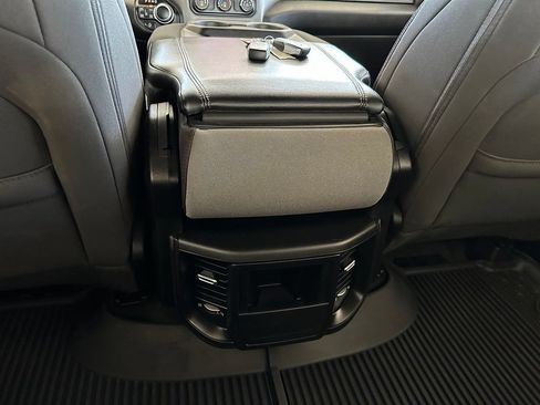 Used 2022 RAM 1500 Big Horn AWD/4WD image 22