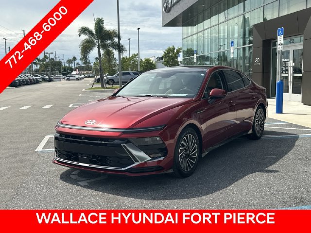 Used 2025 Hyundai Sonata Limited FWD image 2