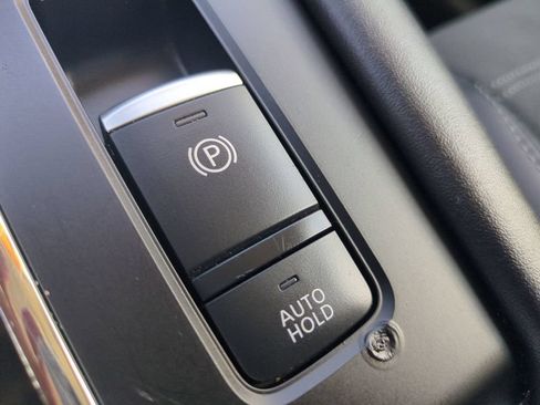 Used 2024 Mitsubishi Outlander SE Black Edition FWD image 31