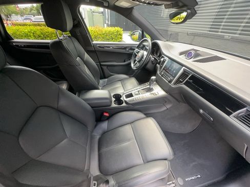 Certified 2018 Porsche Macan S AWD/4WD image 42
