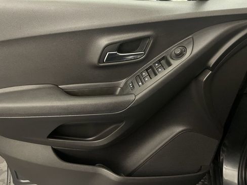 Used 2020 Chevrolet Trax LS w/ Tint and Cruise Package image 14