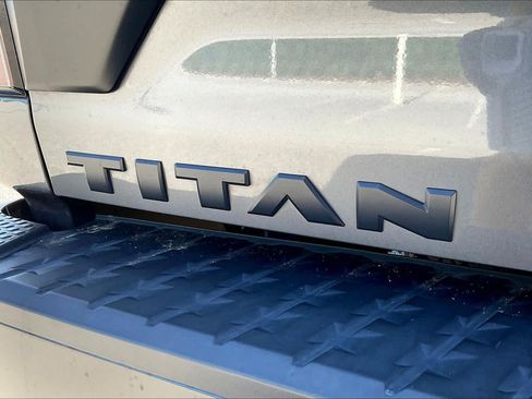 Used 2024 Nissan Titan PRO-4X w/ Off Road Protection Package AWD/4WD image 19