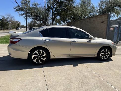 Used 2017 Honda Accord EX-L image 13