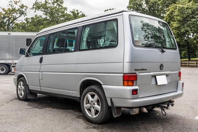 Used 2002 Volkswagen Eurovan MV FWD image 4