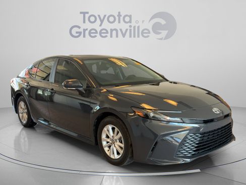 Used 2025 Toyota Camry LE w/ Convenience Package FWD image 8