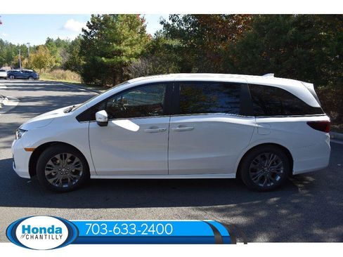 New 2026 Honda Odyssey Touring image 6