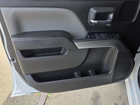 Used 2018 Chevrolet Silverado 1500 LT AWD/4WD image 29