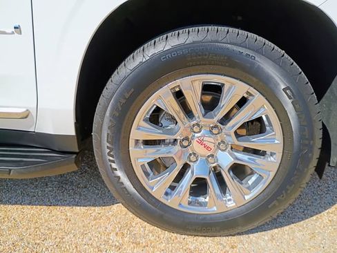 Used 2025 GMC Yukon Denali w/ LPO, Floor Liner Package RWD image 18