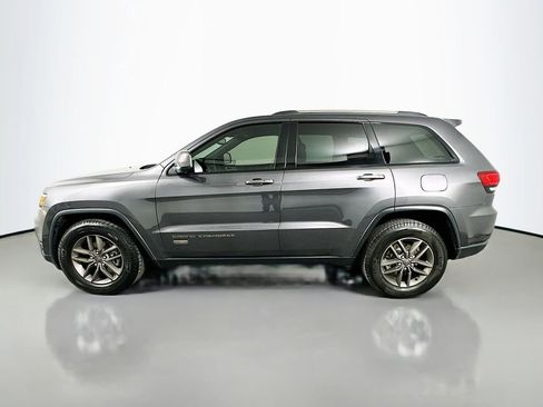Used 2017 Jeep Grand Cherokee Laredo 75th Anniversary RWD image 8