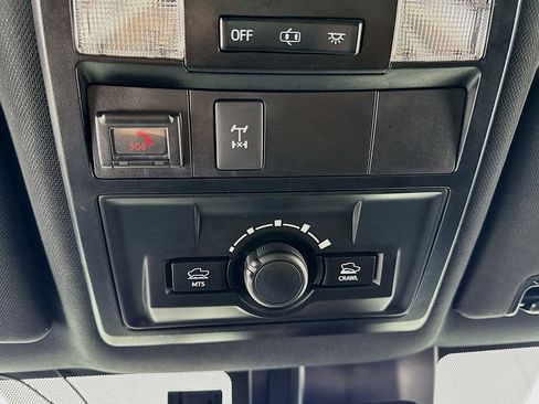 Used 2020 Toyota Tacoma TRD Off-Road w/ Advanced Technology Package image 16