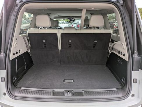 Used 2023 Jeep Wagoneer Series III w/ Premium Group I image 14