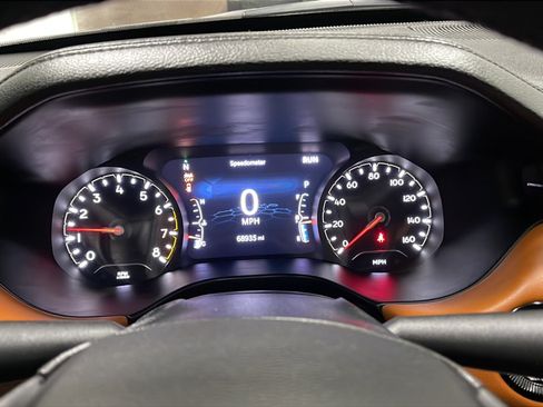 Used 2023 Jeep Compass Limited AWD/4WD image 5