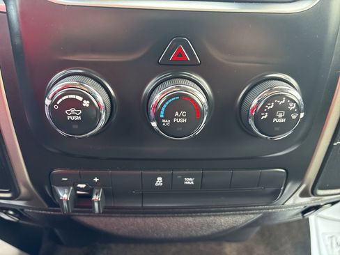 Used 2014 RAM 2500 SLT image 24