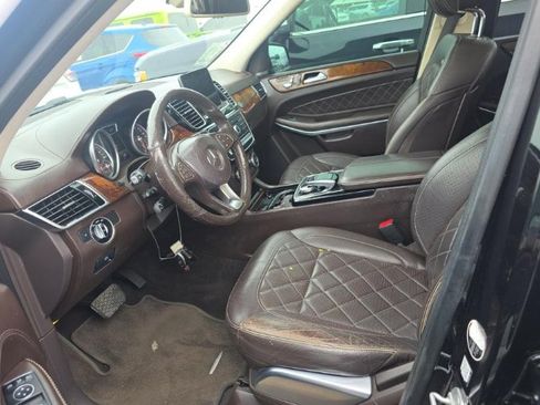 Used 2017 Mercedes-Benz GLS 550 4MATIC image 4