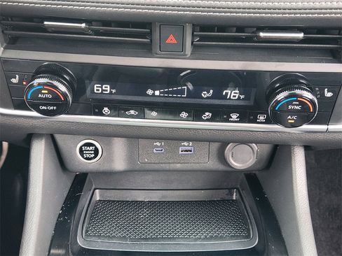 Used 2023 Nissan Rogue SV w/ SV Premium B Package image 19