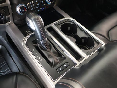 Used 2019 Ford F150 Platinum w/ Equipment Group 701A Luxury AWD/4WD image 9