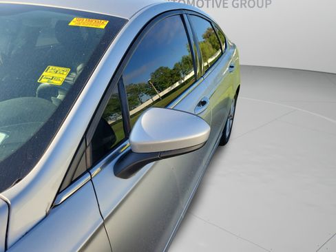 Used 2019 Ford Fusion SE FWD image 29