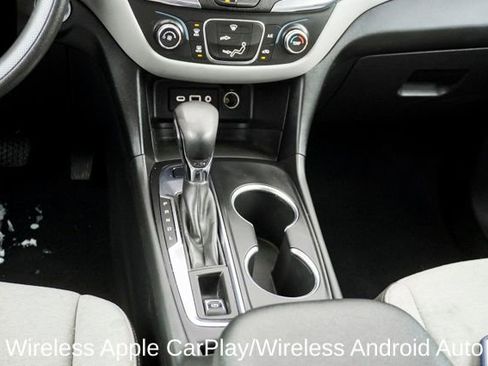 Used 2023 Chevrolet Equinox LS image 11