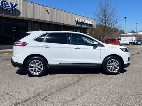 Certified 2024 Ford Edge SEL image 3